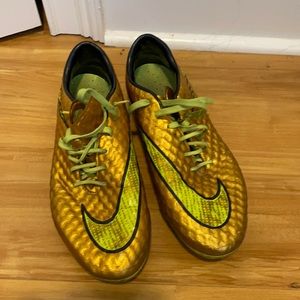 Neymar gold World Cup hypervenoms